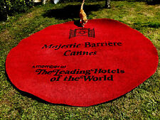 Palace tapis rouge d'occasion Palace tapis rouge d'occasion  L'Isle-Jourdain