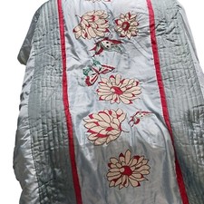 Queen sized comforter for sale  Thompson