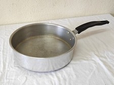Ancienne casserole sauteuse d'occasion  Chambon-sur-Voueize