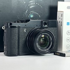 Fujifilm series x10 usato  Spedire a Italy