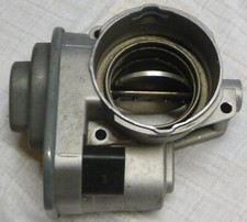 Drosselklappe 038128063f pierb gebraucht kaufen  Birkenwerder