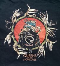 Camiseta QUEENS OF THE STONE AGE In Times New Roman OFICIAL ⭐NOVA EM FOLHA⭐ comprar usado  Enviando para Brazil