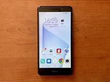 Smartphone honor usato  Taglio di Po