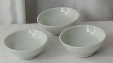 Small porcelain dishes for sale Small porcelain dishes for sale  EASTBOURNE