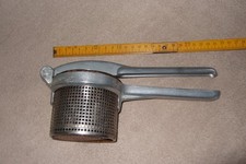 Alte ddr kartoffelpresse gebraucht kaufen  Penig