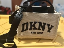DKNY HADLEE DAMSKA MAŁA TORBA TOTE LIGHT CITY KHAKI & BLACK / NOWA Z METKAMI, używany na sprzedaż  Wysyłka do Poland