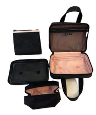 Bolsa de viagem Mary Kay acolchoada maquiagem preta 4 peças cosméticas não usadas comprar usado  Enviando para Brazil