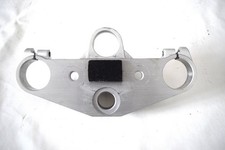 4yr234350000 piastra forcella usato 4yr234350000 piastra forcella usato  Villadossola