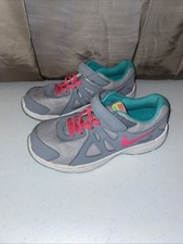 Tênis de corrida Nike Revolution 2 meninas cinza rosa - Tamanho 3 juvenil comprar usado  Enviando para Brazil
