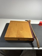 Cortador de papel vintage INGENTO 1132 - 12" guilhotina de mesa de madeira cortador manual tipo C comprar usado Cortador de papel vintage INGENTO 1132 - 12" guilhotina de mesa de madeira cortador manual tipo C comprar usado  Enviando para Brazil