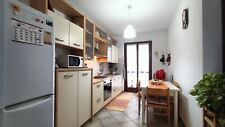 Cucina completa elettrodomesti usato  Attigliano