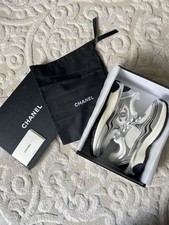 Chanel runner argenté d'occasion  La Verpillière