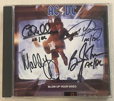 AC/DC Blow Up Your Video CD Signed Angus Young Heatseeker Rock Autographed comprar usado  Enviando para Brazil