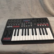 Controlador de teclado Akai Professional MPK25 USB MIDI 25 apenas teclado sem cabos comprar usado  Enviando para Brazil