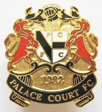 PALACE COURT - Emblema raro de broche de futebol esmaltado soberbo comprar usado  Enviando para Brazil