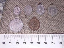 Lotto medagliette religiose usato  Trieste