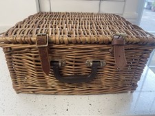 Vintage picnic wicker for sale Vintage picnic wicker for sale  HARLOW