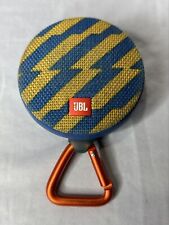 Sistema de alto-falante portátil Bluetooth JBL Clip 2 listrado amarelo azul (JBLCLCLIP2BLKAM), usado comprar usado  Enviando para Brazil