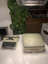 Macchina scrivere olimpia usato Macchina scrivere olimpia usato  Bologna