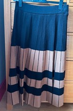 Knitted skirt for sale  HORNCHURCH