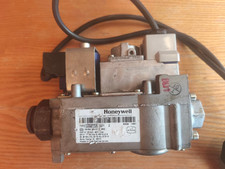 Honeywell gaskombiregler vr860 gebraucht kaufen  Leipzig