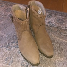Dingo women low for sale  New Wilmington