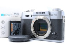 Fotocamera digitale mirrorless usato  Spedire a Italy