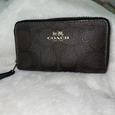 Mini carteira Coach tamanho difícil de encontrar comprar usado Mini carteira Coach tamanho difícil de encontrar comprar usado  Enviando para Brazil