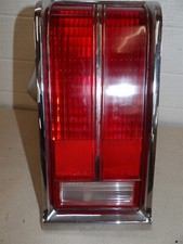 Usado, CONJUNTO DE LANTERNA TRASEIRA DE PASSAGEIRO DESTRO OLDSMOBILE OMEGA 1980 BOM CROMADO comprar usado  Enviando para Brazil