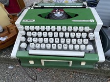 Machine écrire olympia d'occasion Machine écrire olympia d'occasion  Gévezé