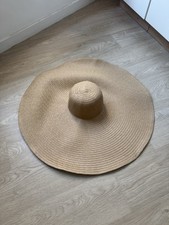 Grand chapeau soleil d'occasion  Andeville