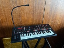 Synthétiseur analogique numé d'occasion  Expédié en France