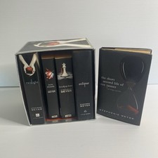 The Twilight Saga 5 Book Box Set - Stephenie Meyer - Brochura mista e capa dura comprar usado  Enviando para Brazil
