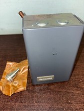 New honeywell l8124b1039 for sale  Toms River