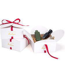 Gift boxes with d'occasion  Expédié en France
