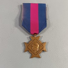 Medaille services militaires d'occasion Medaille services militaires d'occasion  Marguerittes
