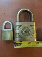 2 por 1 preço Vintage Comercial Yale&Towne Mfg Co Cadeado de Latão Maciço, SEM Chaves comprar usado  Enviando para Brazil