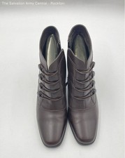 Botas de tornozelo femininas Covington couro marrom biqueira quadrada salto bloco tamanho 8.5 comprar usado Botas de tornozelo femininas Covington couro marrom biqueira quadrada salto bloco tamanho 8.5 comprar usado  Enviando para Brazil