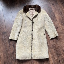 Ladies sheepskin ivory for sale Ladies sheepskin ivory for sale  MANCHESTER