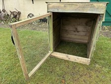 Chicken coop good for sale  BASINGSTOKE