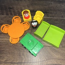 Cadeiras de mesa, camas, carro, cachorro, mulher vintage Fisher Price Little People laranja comprar usado  Enviando para Brazil