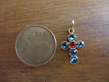 Pendentif croix plaqué d'occasion  La-Grande-Motte