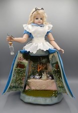 Boneca de porcelana Alice no País das Maravilhas 15" original com diorama para casa de bonecas Tea Party 1:12 comprar usado  Enviando para Brazil