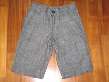 Pantaloni corti bermuda usato  Italia