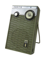 Rádio transistor vintage Zenith Royal 275 verde oliva estilo atômico meados do século comprar usado  Enviando para Brazil