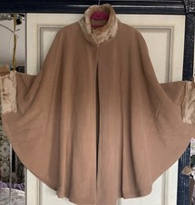 Rdt poncho pelz gebraucht kaufen Rdt poncho pelz gebraucht kaufen  Köln