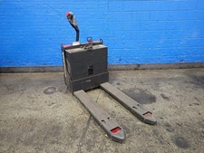 Raymond 8210 electric for sale  Euclid