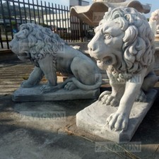 Leoni accosciati cemento usato  San Benedetto del Tronto