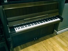 Piano droit noir d'occasion Piano droit noir d'occasion  Villemomble