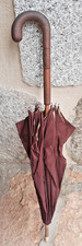 Ancien parapluie tres d'occasion  Montesson